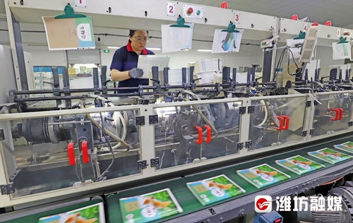 暑期不停歇 教材印制與教學(xué)設(shè)備研發(fā)雙線并進(jìn)